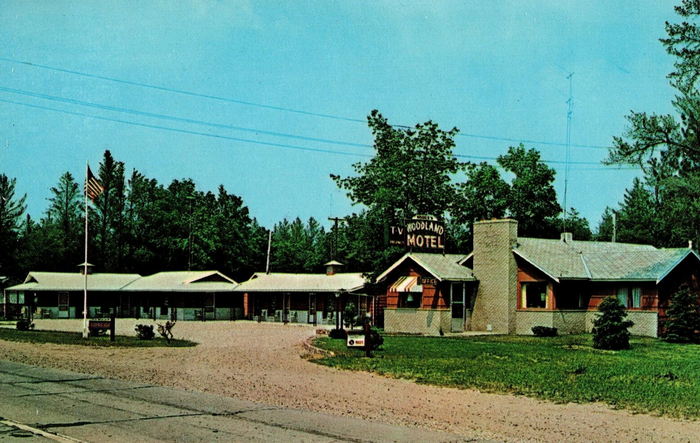 Woodland Motor Lodge - Vintage Postcard (newer photo)